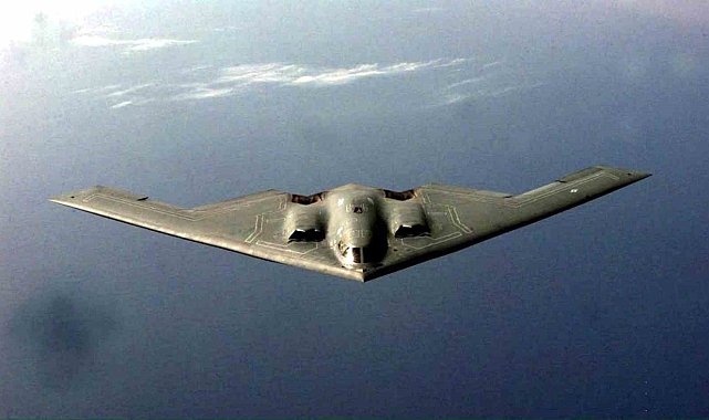 ABD'nin B-2 bombardıman uçaklarını Guam Adası'na taşıdığı iddiası
