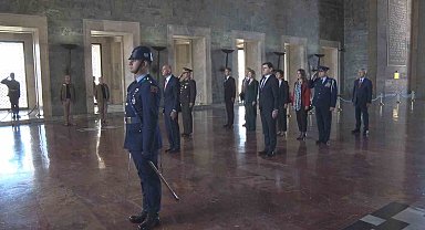 ABD'nin yeni Ankara Büyükelçisi Barrack, Anıtkabir'i ziyaret etti