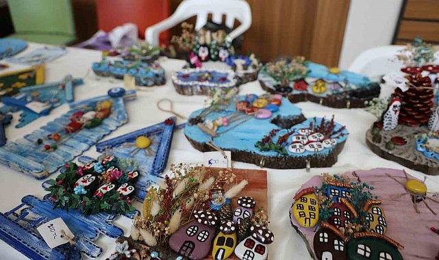 Adana'da el emeği göz nuru üretimle terapi