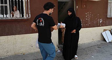 Adana'da ihtiyaç sahibi ailelere et dağıtıldı