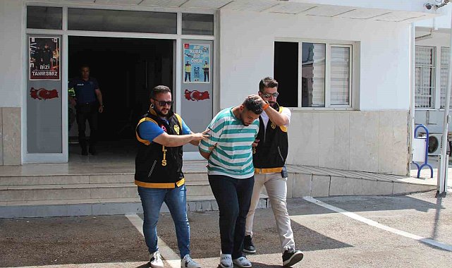 Adana'da komşu sevmeyen şüpheli 7 araca zarar verdi