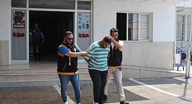 Adana'da komşu sevmeyen şüpheli 7 araca zarar verdi