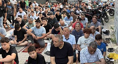 Adana'da Kurban Bayramı namazı kılındı