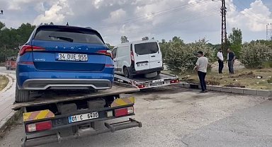 Adilcevaz'da trafik kazası: 2 ölü, 1 yaralı
