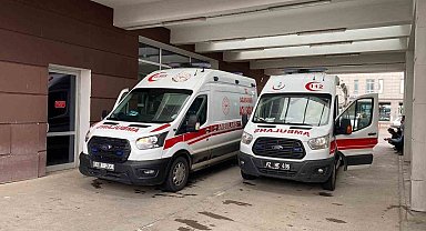 Adıyaman'da, motosiklet devrildi: 3 yaralı