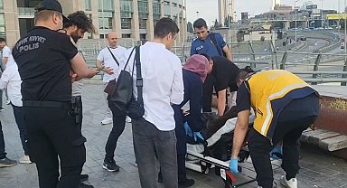 Adliye meydanındaki bariyerler rüzgarın etkisiyle 2 personelin üzerine devrildi