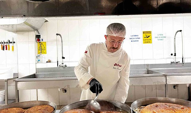 Afyonkarahisar'da kaymaklı ekmek kadayıfına bu bayramda ilgi yoğun