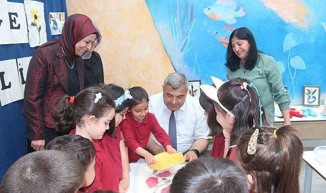 Afyonkarahisar'da minik eller keçeye hayat verdi