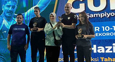 Afyonkarahisarlı Kadın Güreşçiler Türkiye Şampiyonası'nda büyük başarı elde etti