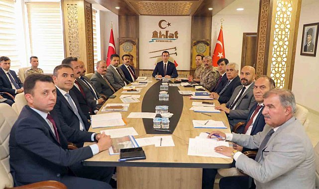 Ahlat'ta 1071 Ahlat-Malazgirt Zaferi kutlamaları hazırlık toplantısı