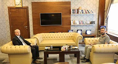 AK Parti Ağrı İl Başkanı Yıldız'dan Milli Eğitim Müdürü Kökrek'e ziyaret