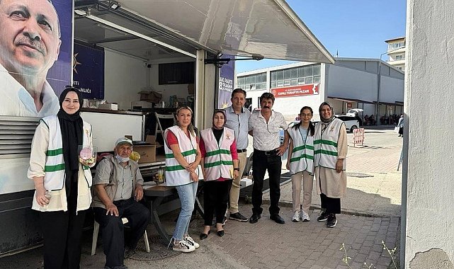 AK Parti'den kapalı pazar alanında üye standı