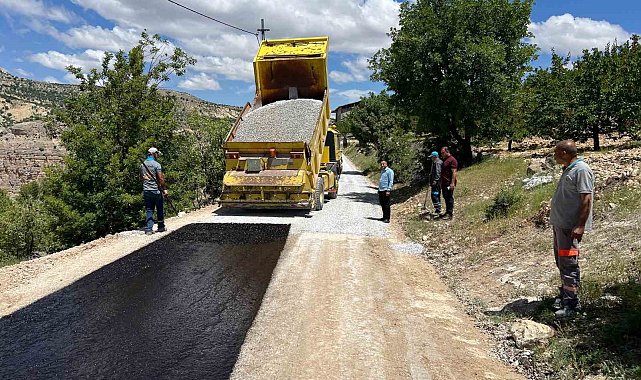 Akçadağ'da yollar yenileniyor