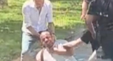 Akrabalarını kemerle boğmaya çalışan 4 şüpheliden 2'si tutuklandı