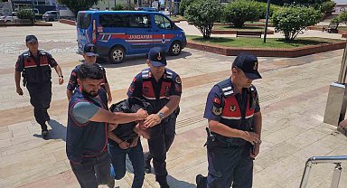 Akrabasını tornavida ile öldüren zanlı mahkemeye sevk edildi