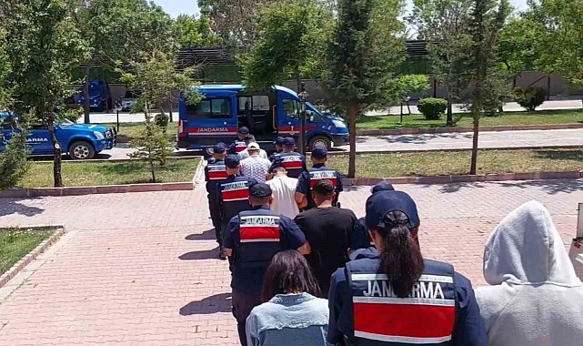 Aksaray'da uyuşturucudan gözaltına alınan 3 kişi tutuklandı