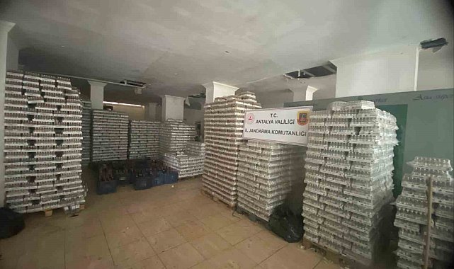 Alanya'da 10 bin litre kaçak alkol ele geçirildi