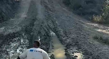 Alevlere elindeki pet şişeyle direndi: O anlar kamerada