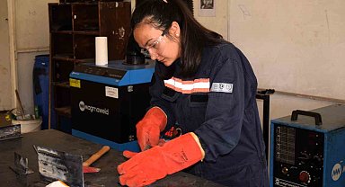 Aliağa'da "Aranan Personel Yetişiyor" programıyla sektöre nitelikli iş gücü kazandırılıyor