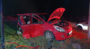 Alkol ve ışık ihlali kazayı beraberinde getirdi: 2 yaralı