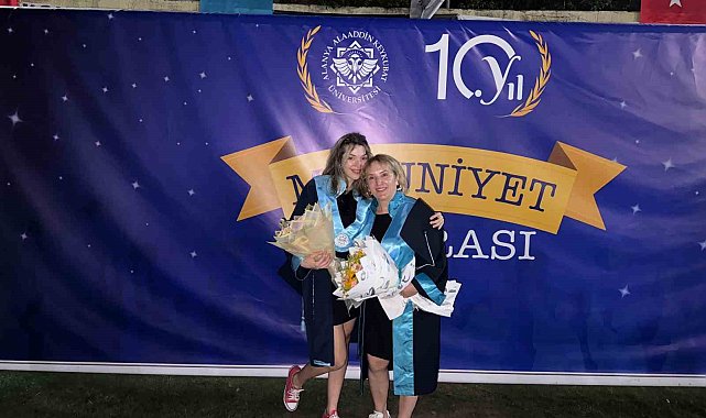 ALKÜ'de Mezuniyet Töreni duygu dolu anlara sahne oldu
