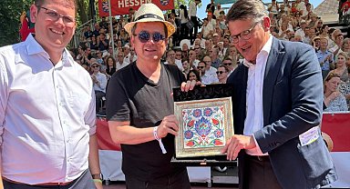 Almanya'daki Hessentag 2025 Festivali'nde Osmangazi rüzgarı