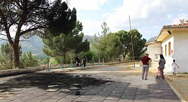 Amasya'da çocuk parkı alev alev yandı