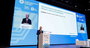 Anadolu Üniversitesi "Küresel Sürdürülebilirlik ve Kalkınma Kongresi"nde temsil edildi