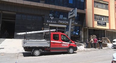 Ankara'da mobilya imalathanesinde yangın: 3 yaralı