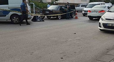 Ankara'da sokak ortasında uyuşturucu krizine girdiği öngörülen 2 kişi hayatını kaybetti