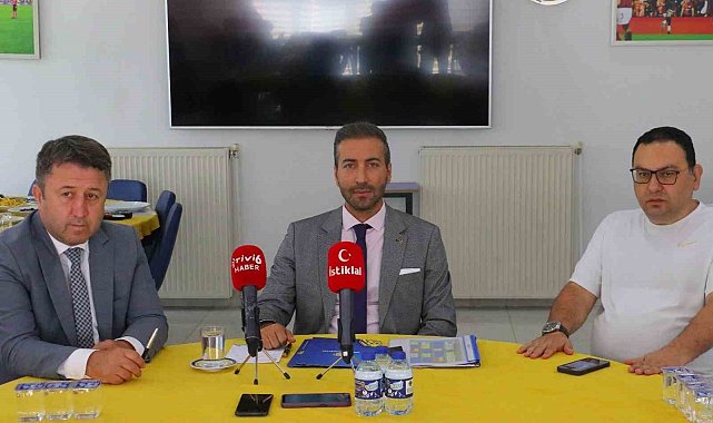 Ankaragücü Başkanı Tekin, basın mensuplarıyla kahvaltıda buluştu