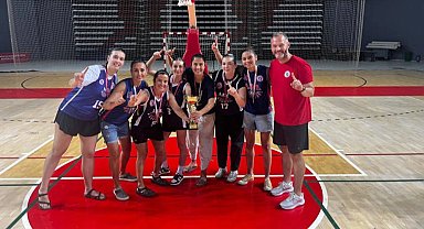 Antalya Büyükşehir Basketbol Yerel Lig'de şampiyon oldu