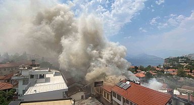 Antalya Kaleiçi'ndeki yangın 2 saatte kontrol altına alındı