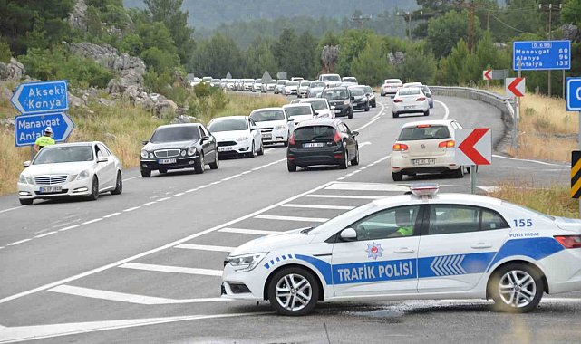 Antalya'da araç artış oranı nüfus artış oranını solladı, trafikte 1,6 milyon taşıt