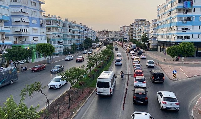 Antalya'da araç sayısı 1 milyon 613 bini aştı