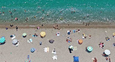 Antalya'da bayramın son günü sahiller doldu
