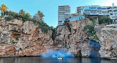 Antalya'da denizden ve karadan haşerelerle mücadele başlatıldı