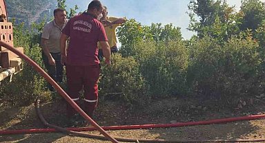 Antalya'daki 2 orman yangınından 1'i kontrol altına alındı