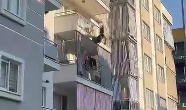 Aparmanın 3'üncü katından kendini boşluğa bırakan genç kız hayatını kaybetti