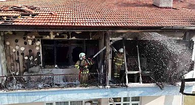 Apartman dairesinde çıkan yangında tüp patladı: 1 yaralı