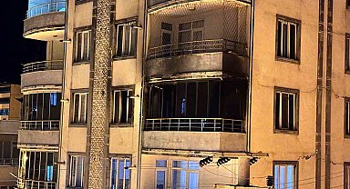 Apartmanda çıkan yangın paniğe neden oldu