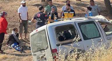 Araç devrildi, Halfeti gezisi kabusa dönüştü: 6 yaralı