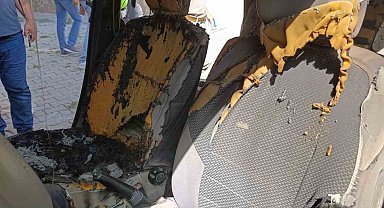 Araçta unutulan cep telefonu patladı, otomobil alev aldı