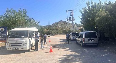 Aranan şahıs ile uyuşturucu tacirleri yakalandı: 5 tutuklama