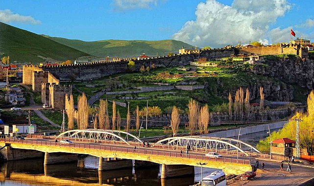 Ardahan Kalesi turizme kazandırılıyor