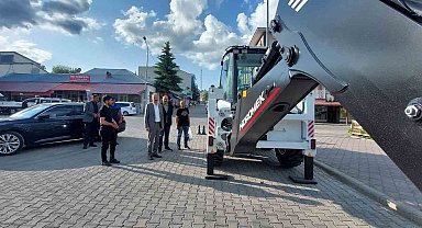 Arpaçay Belediyesi'ne yeni iş makinesi