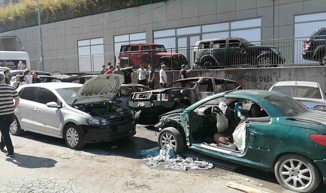 Ataşehir'de sanayi sitesinde yangın: Park halindeki araçlar alev alev yandı