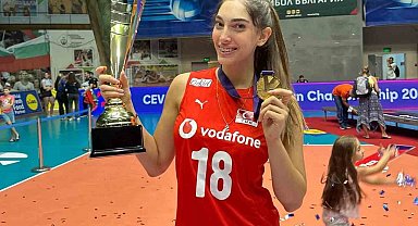 Aydın Büyükşehir Belediyesi Kadın Voleybol Takımı'na pasör çaprazı takviyesi