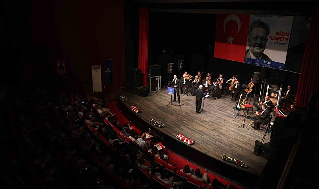 Aydın Büyükşehir Belediyesi, şair Nazım Hikmet'i andı