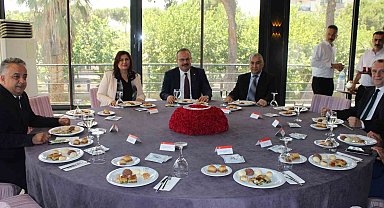 Aydın protokolü bayramlaştı